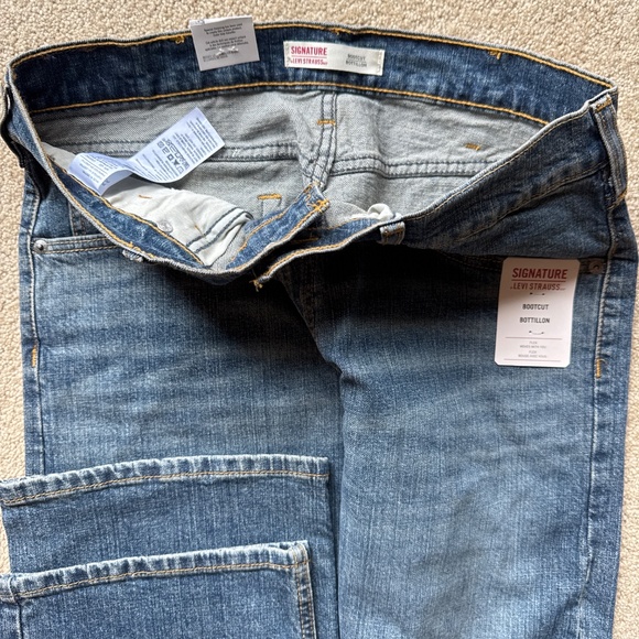 Levi Strauss Signature Jeans - bootcut size 33/32 - Picture 4 of 4